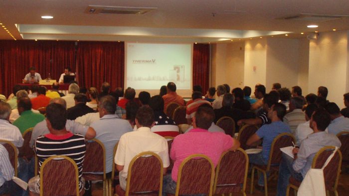 Εκπαιδευτικό σεμινάριο για τους επαγγελματίες πραγματοποίησε η LG στο Ηράκλειο Κρήτης, πάνω σε νέες λύσεις θέρμανσης και κεντρικού κλιματισμού.